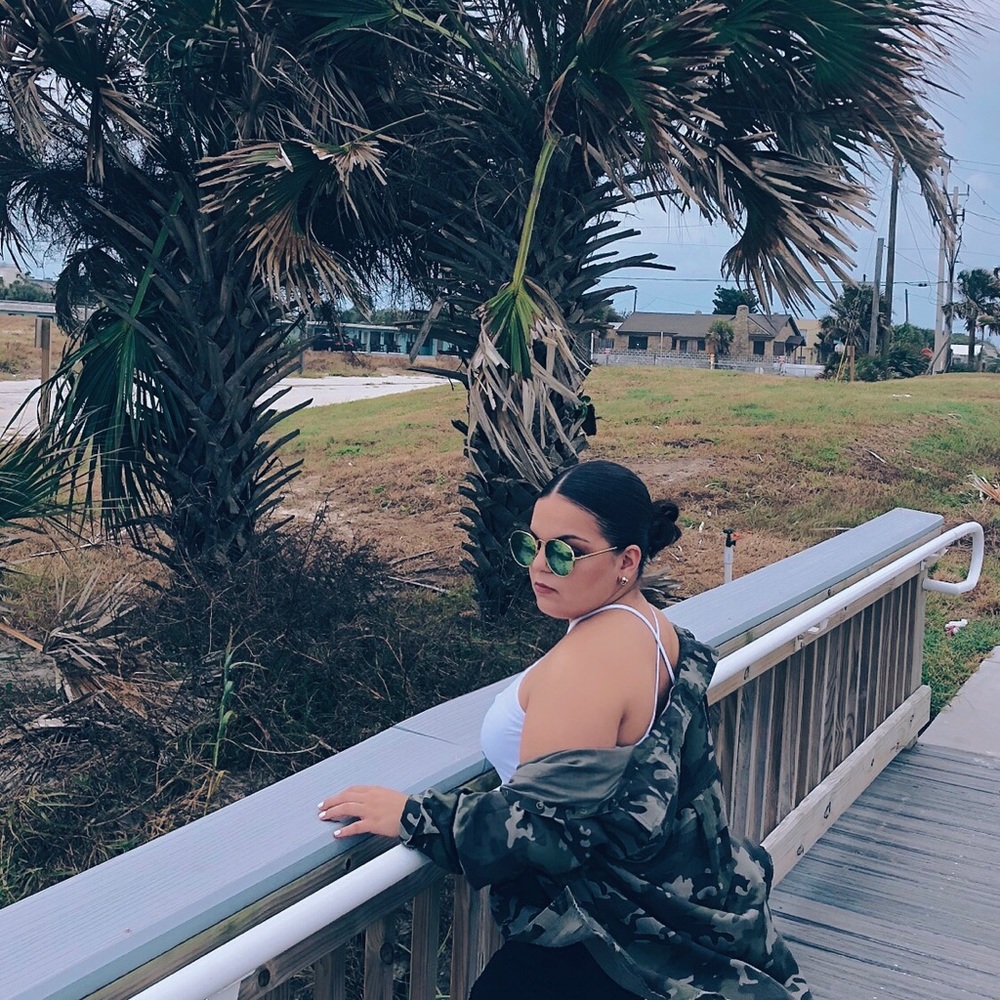 Meet your Posher, Luz